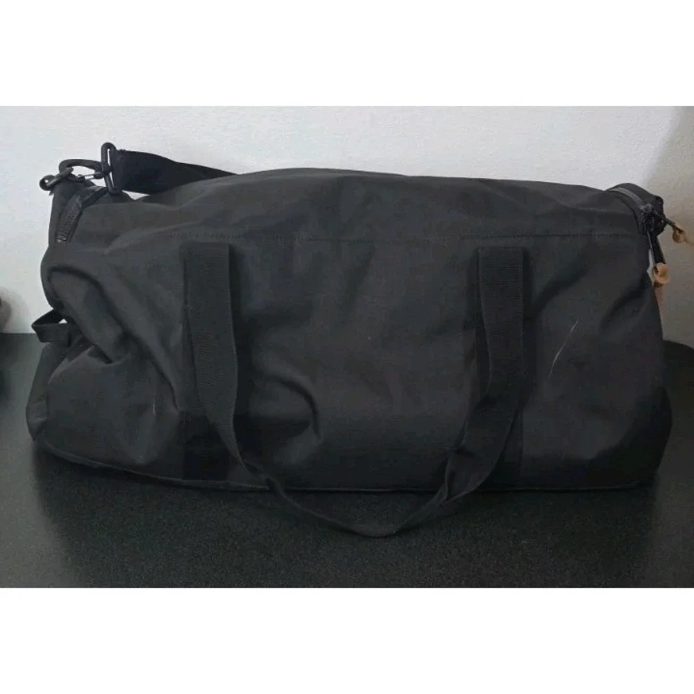 Herschel SUTTON Black Large Weekender Travel Duffel Bag NBA Gatorade Issued Game